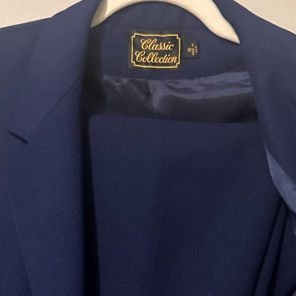 Elegant Classic Collection Navy Pant Suit - US Size 10 - Picture 4 of 4